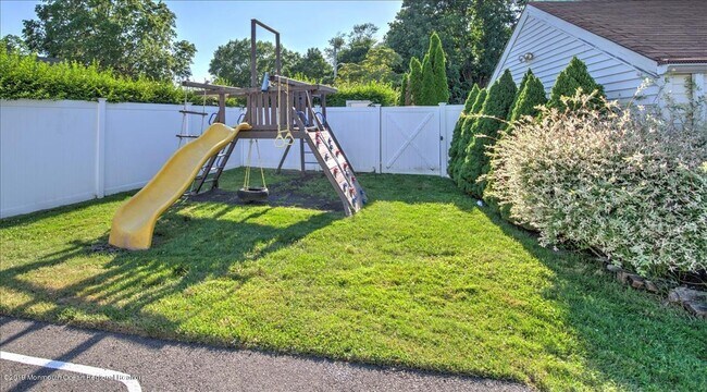 Building Photo - 24 Mt Dr