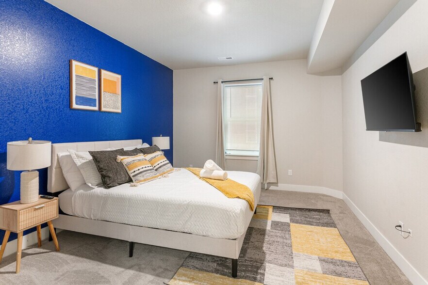 Building Photo - 9912 E 61st Ave