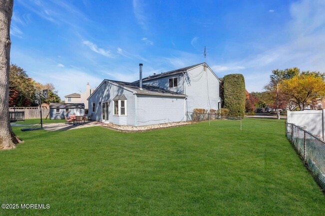 Building Photo - 9 Cherry Hill Ln