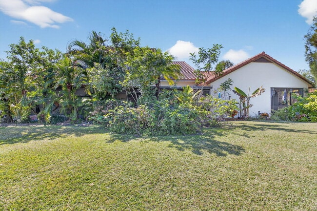 Building Photo - 10253 Riverbend Terrace