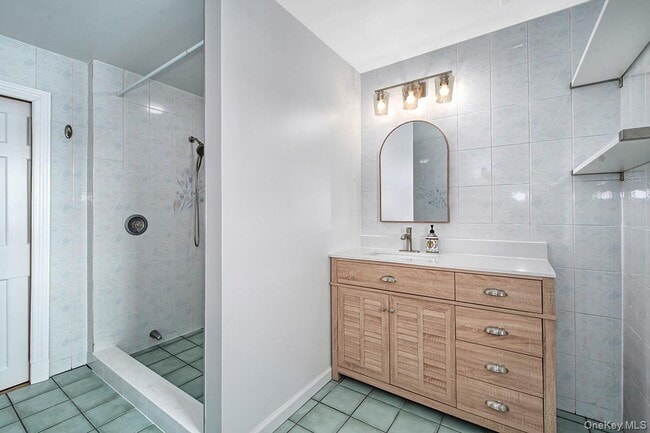 Building Photo - 228 Lincoln Ave