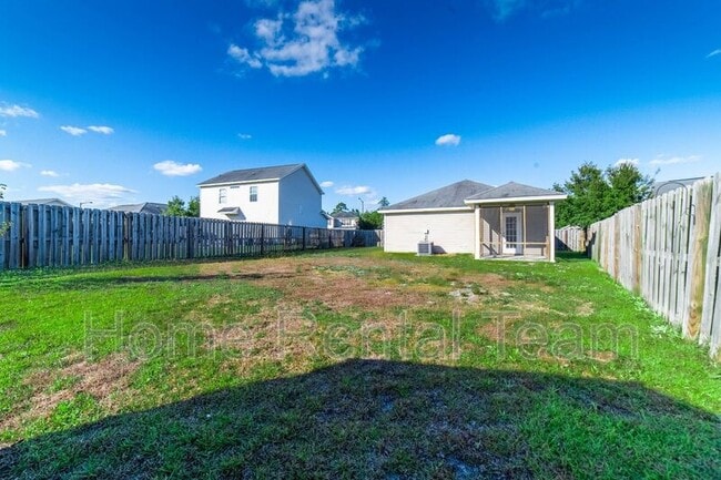 Building Photo - 37 Twin Oaks Pl