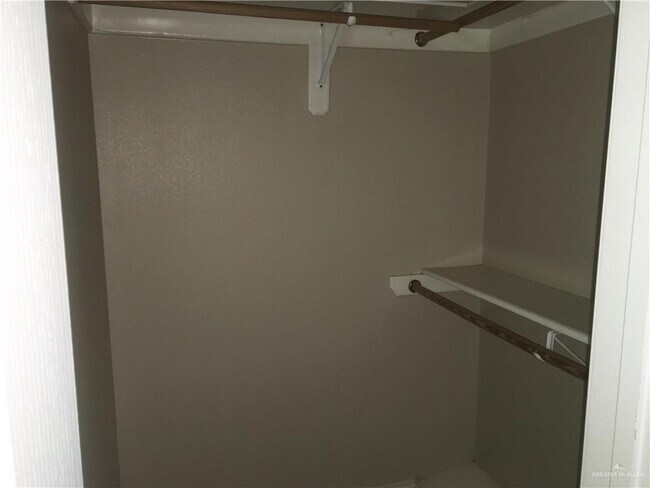 Building Photo - 17 French Ave