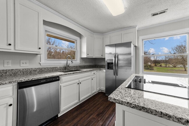 Building Photo - 1435 Auten Rd