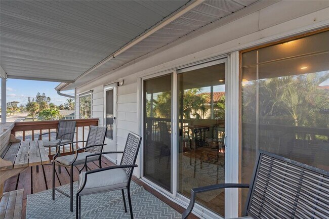 Building Photo - 284 44th Ave