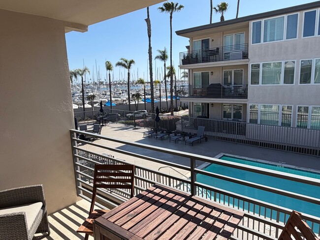 Building Photo - 1021 Scott St