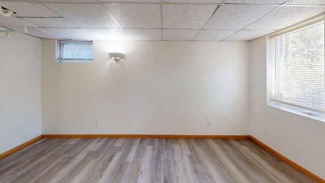 Building Photo - 611 N 2nd St