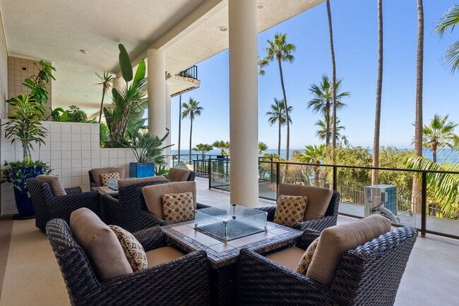 Building Photo - Discover a Coastal Sanctuary at Laguna Royale, Laguna Beach. Comes with 2 Parking Spaces!