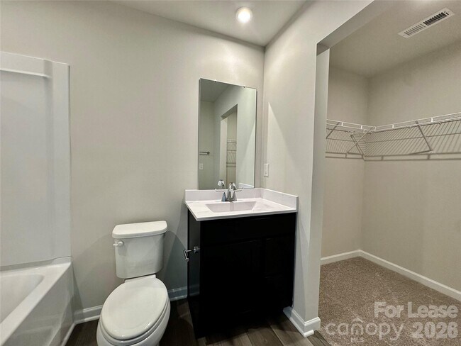 Building Photo - 8038 Sinnet Pl