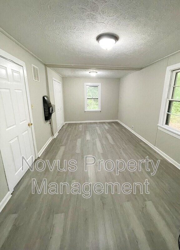 Building Photo - 110 Austin Cir