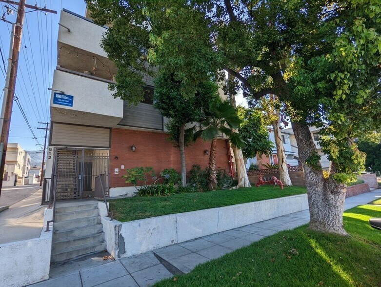 Building Photo - 612 N 6th St