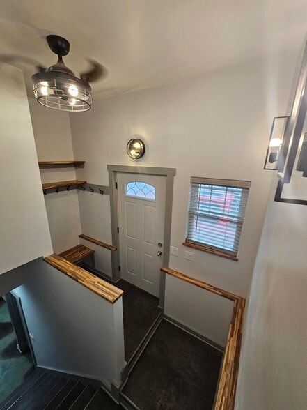 Building Photo - 3136 Hermina St