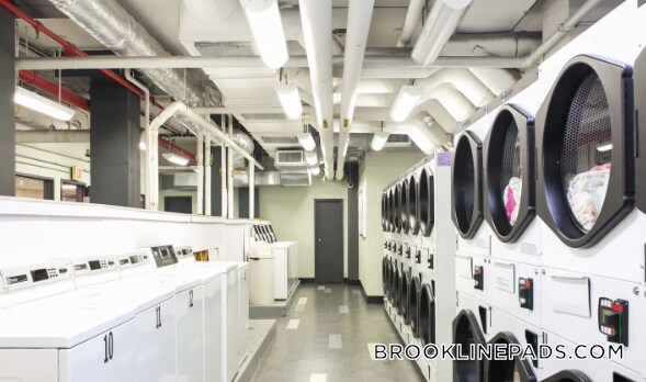 Building Photo - 185 Freeman St