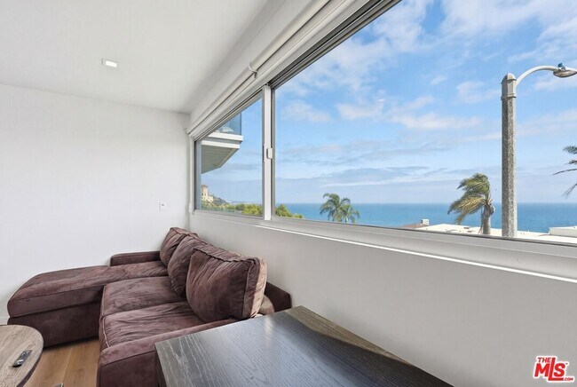 Building Photo - 18109 W Coastline Dr