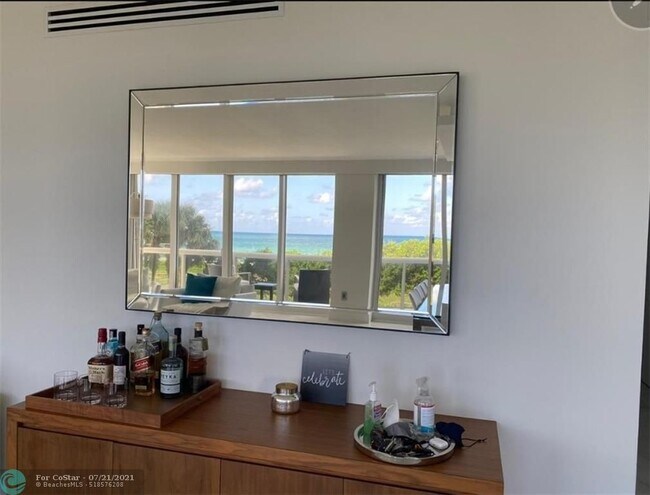 Building Photo - 9559 Collins Ave