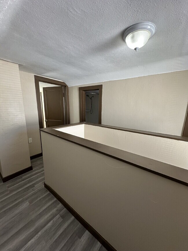 Building Photo - 121 Hackett St