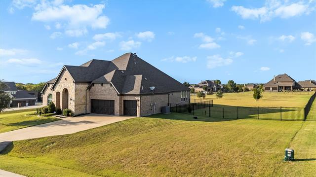 Building Photo - 3930 Clearwater Ln