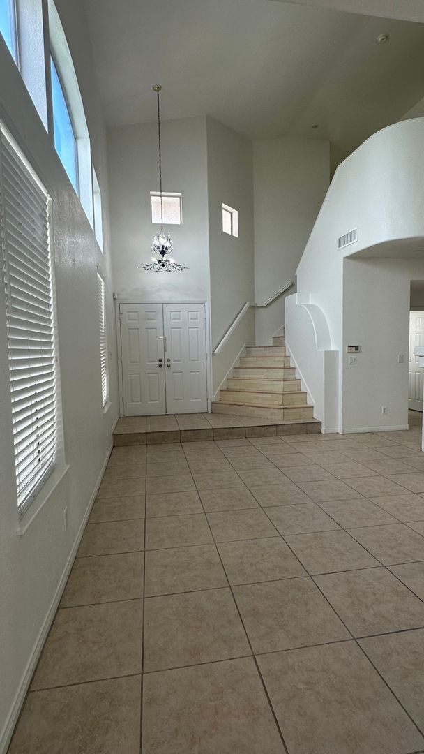 Building Photo - SUMMERLIN HOME WITH 5 BEDROOMS (INCLUDE SOME UTILITIES)