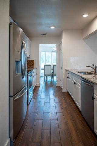 Building Photo - 2237 Norwood Dr