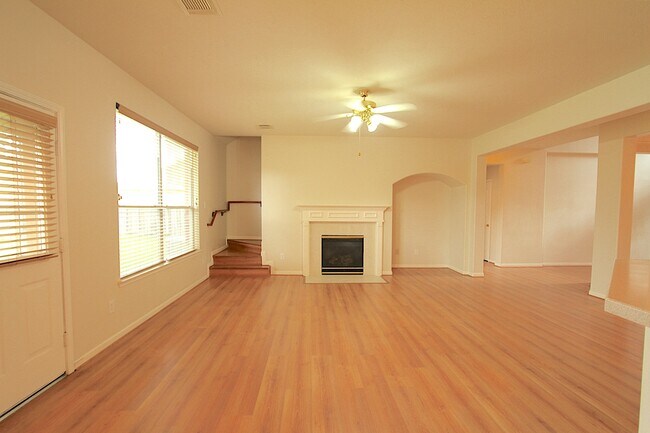 Building Photo - 4430 Waverly Canyon Ln