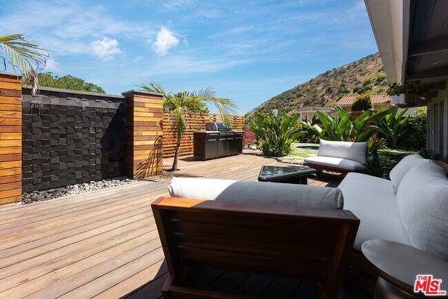 Building Photo - 7211 Chelan Way