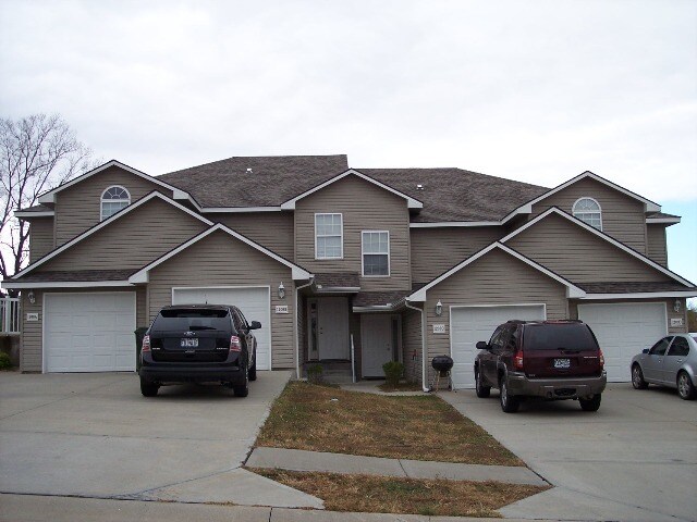 Front - 1200 Pebblecreek Dr