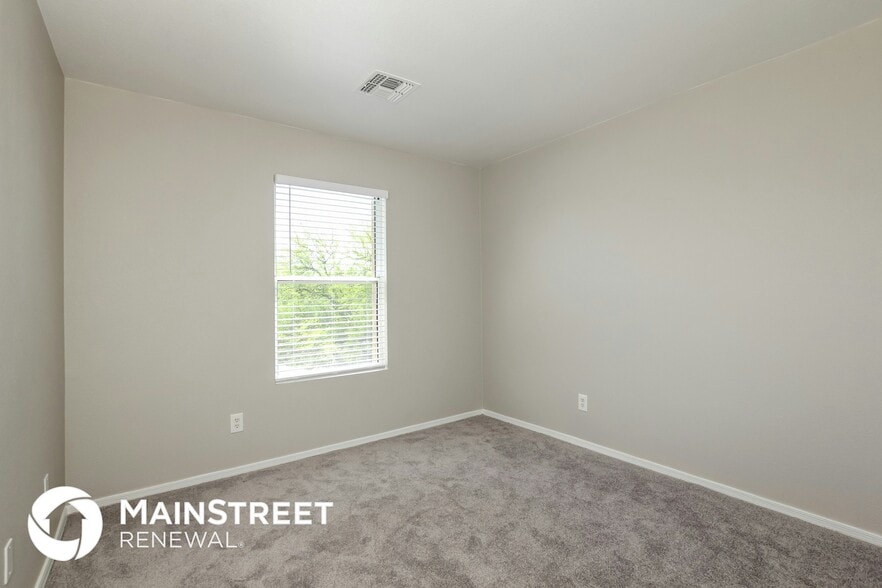 Building Photo - 6193 E Stonechat Dr