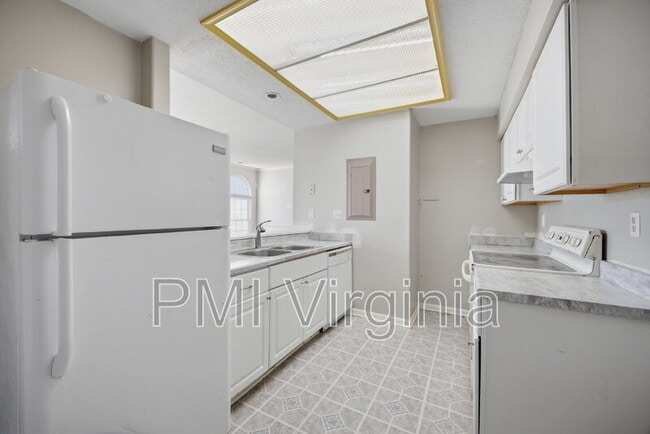 Building Photo - 724 Harbor Springs Trail