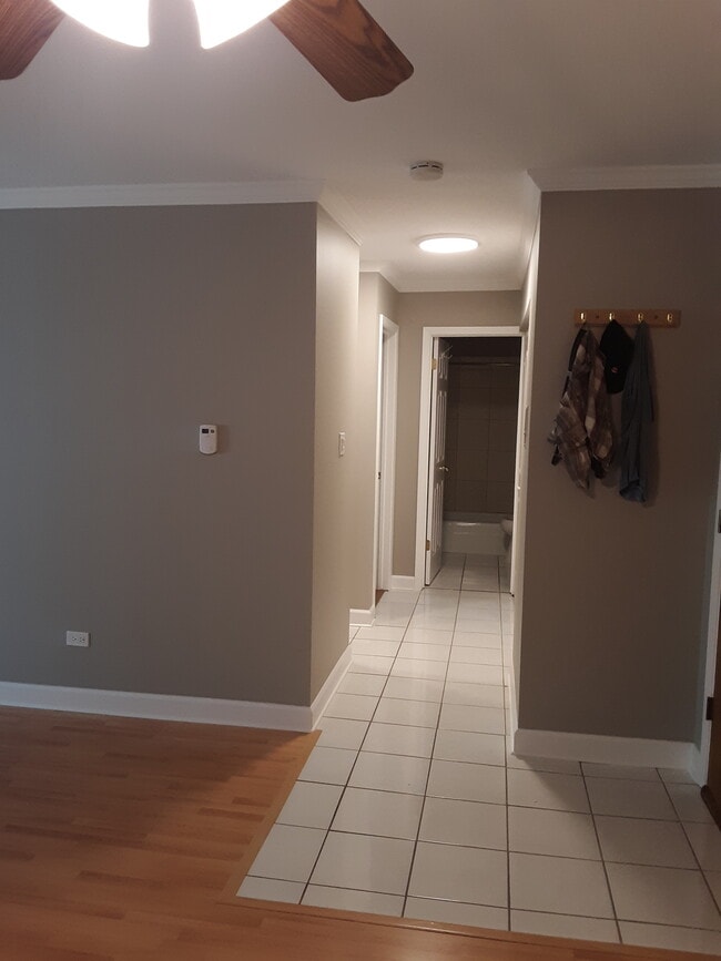 Building Photo - 5117 Blodgett Ave