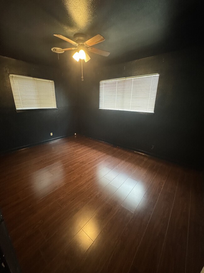 Building Photo - 3608 Edgemont Dr