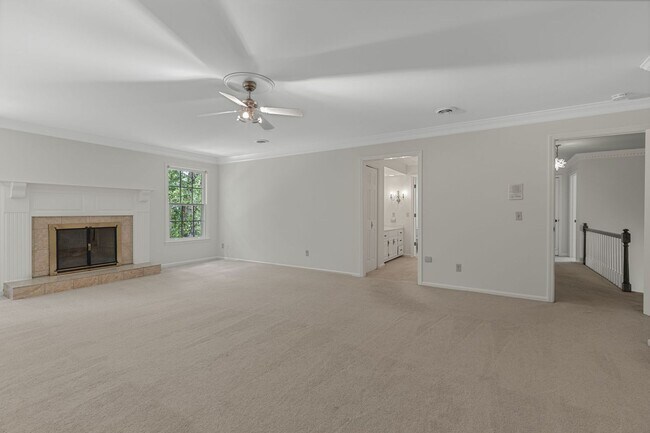 Building Photo - AVAILABLE NOW-- 4-Bed/5-Bath in the heart ...
