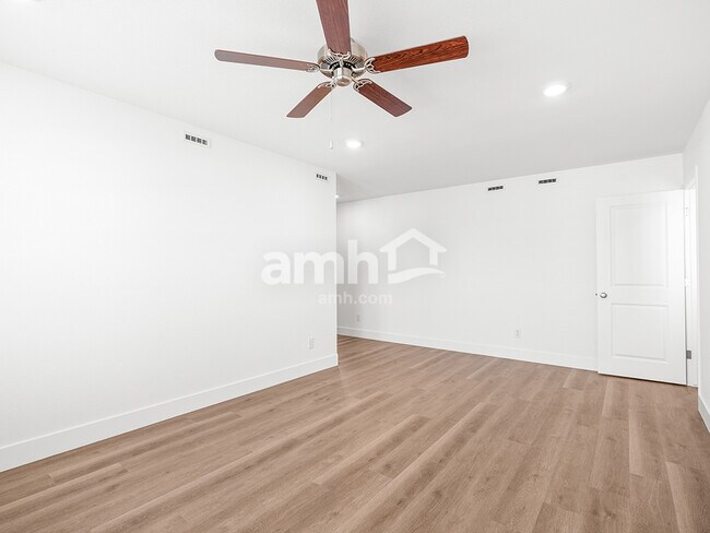 Building Photo - 5836 Fly Fisher St