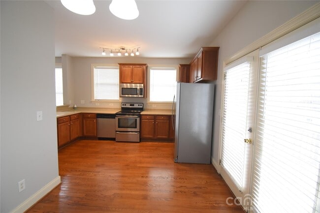 Building Photo - 2405 Bonterra Blvd