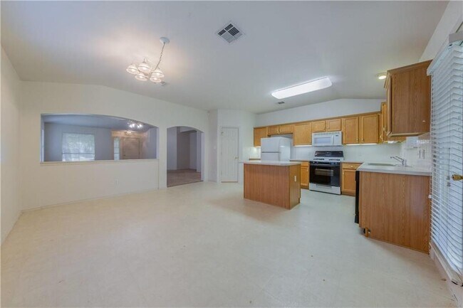 Building Photo - 1106 Fossil Cove