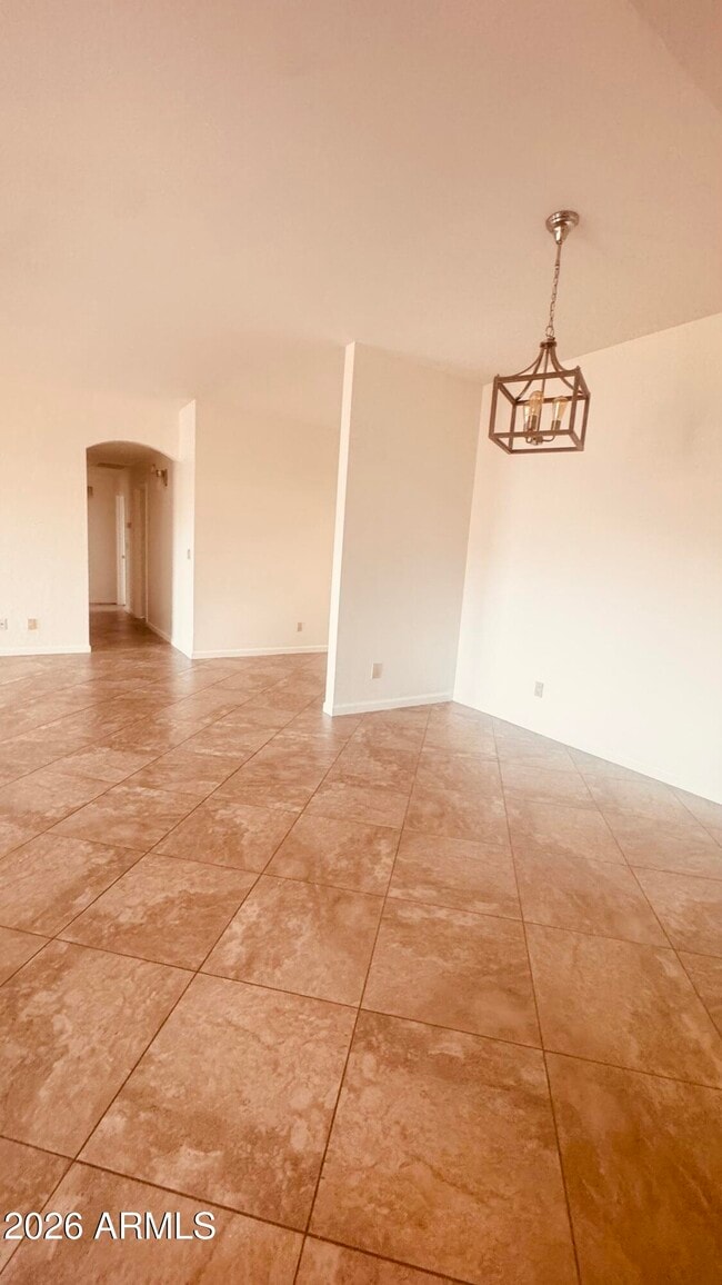 Building Photo - 6707 E Kelton Ln