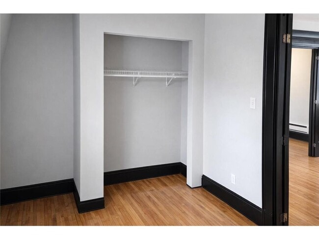 Building Photo - 283 Front Ave