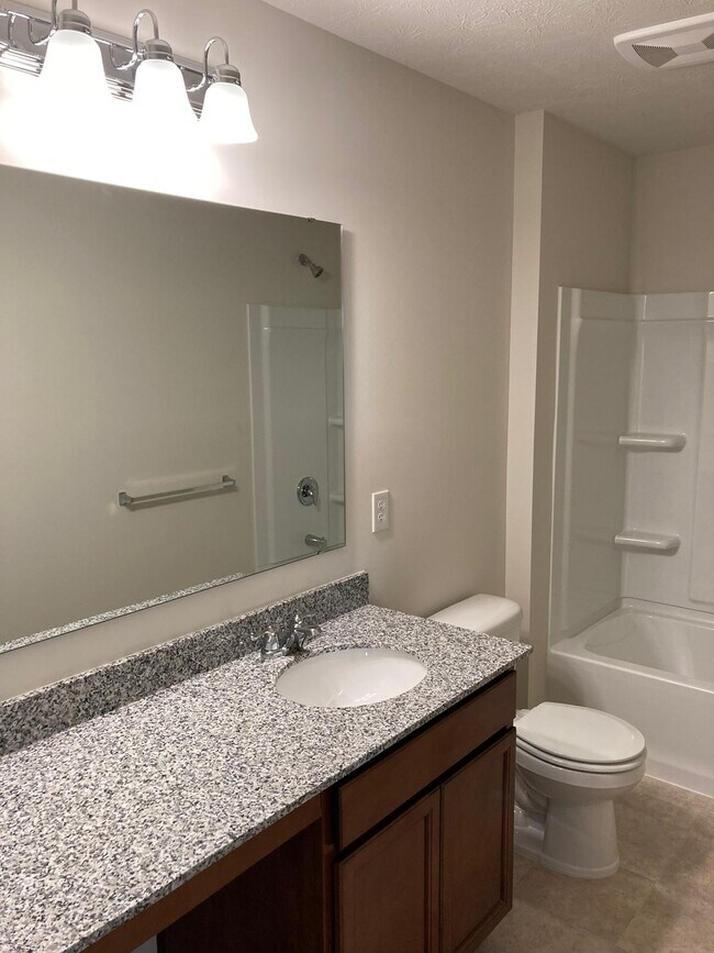 Building Photo - 13056 Hartswood Dr