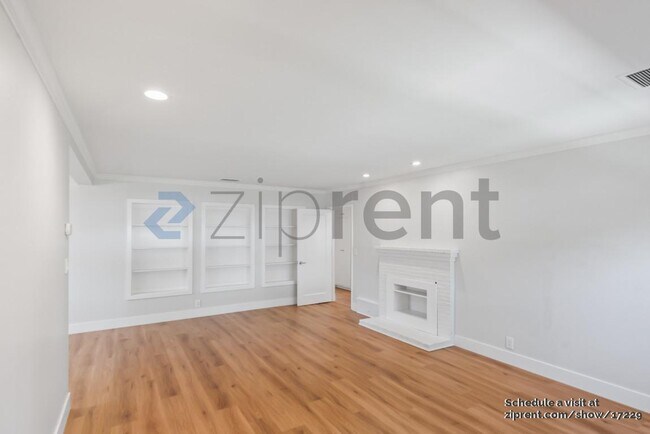 Building Photo - 96 Loyola Ave