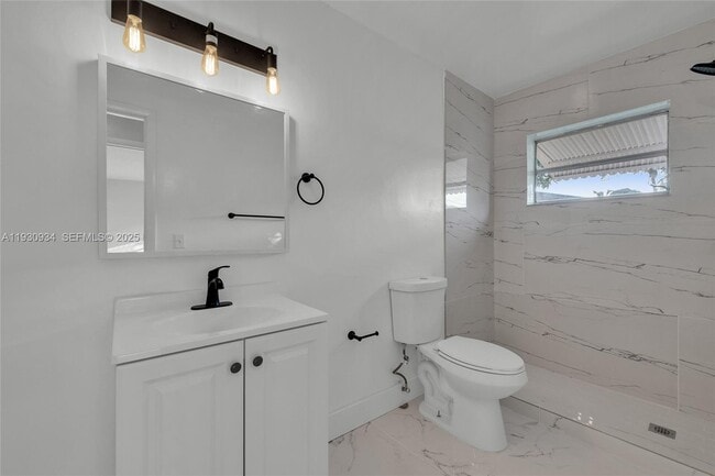 Building Photo - 2641 NW 44th Ave