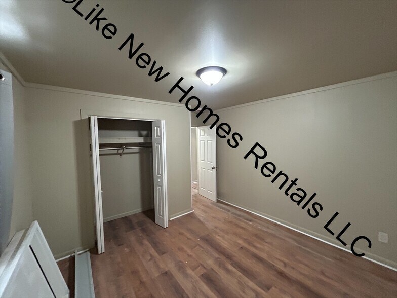 Building Photo - 4042 Otto St