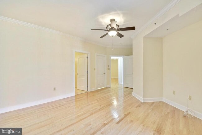 Building Photo - 502 W Broad St