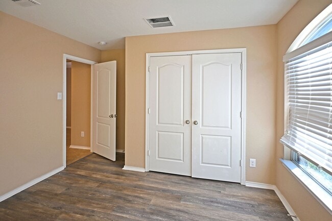 Building Photo - 1433 Cutler Bay