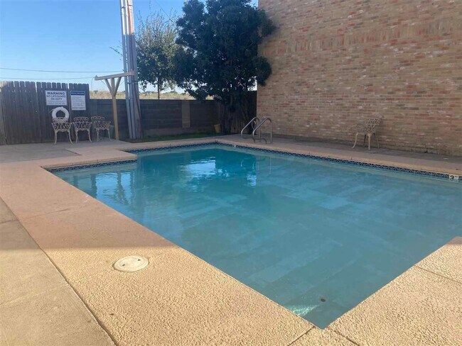 Building Photo - 9903 Crystal Ct