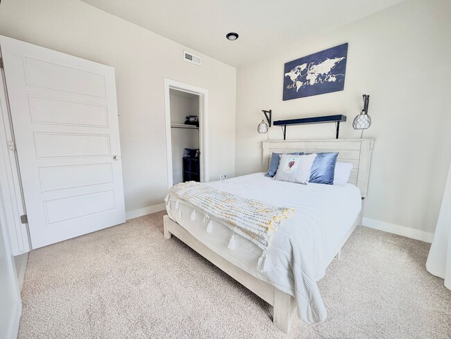 Building Photo - Beautiful 3-Story Townhome | 4 Bedrooms | 3 Baths | 2-Car Garage | Hyrum, Utah