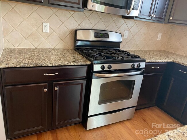 Building Photo - 14425 Green Birch Dr