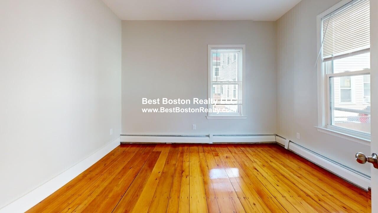 Building Photo - 339 Norfolk St