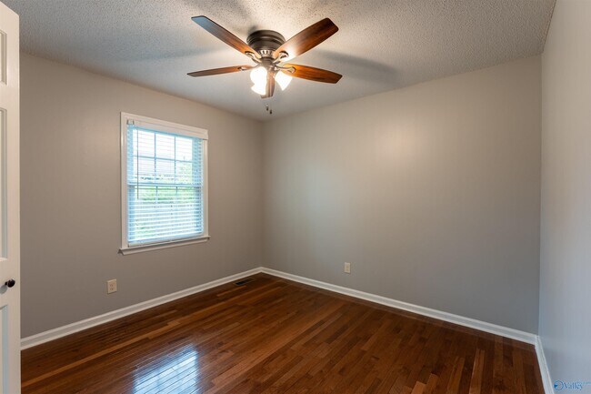 Building Photo - 104 Westminster Way