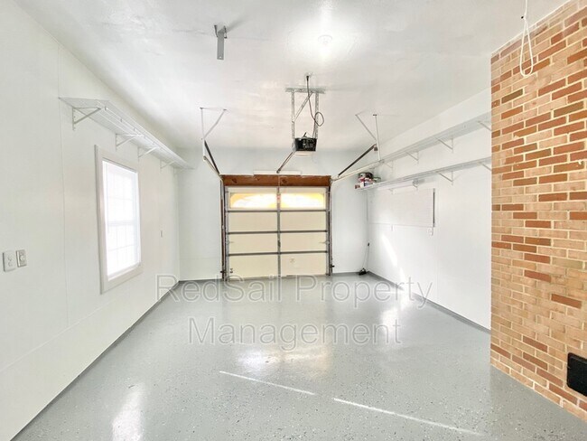 Building Photo - 116 Glade Rd