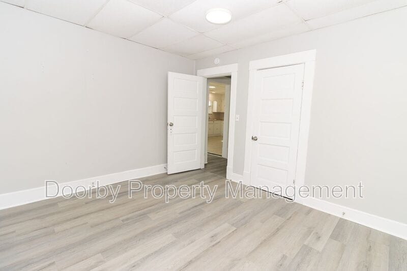 Building Photo - 3115 14th Ave