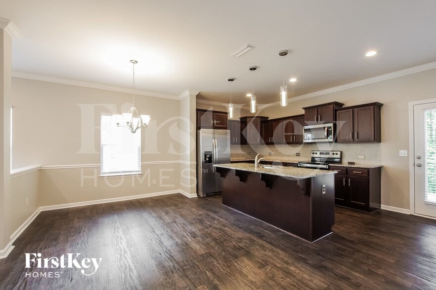 Building Photo - 4208 Stockbrook Dr